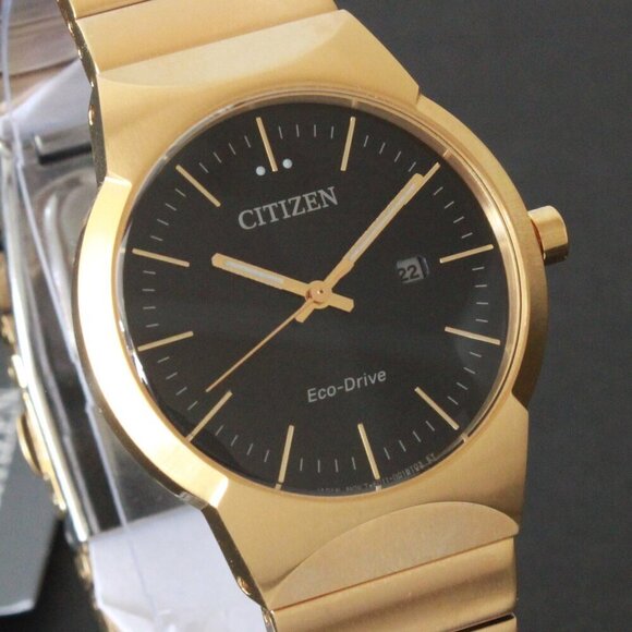 Citizen Eco-Drive Women\'s Gold Tone Watch Black Dial 32MM Watch main image 5